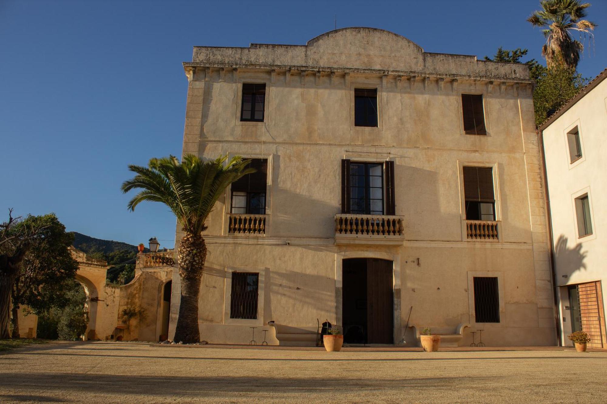 Can Rovira - Stunning Neoclassical Mansion, Just 20 Min Drive From Barcelona City Center, Ideal For Groups And Families Alella Exterior foto